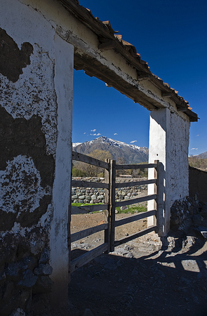 Chincolco, Chile : Rural Landscapes : Dust and Mud - Photography by Dana L. Thomas