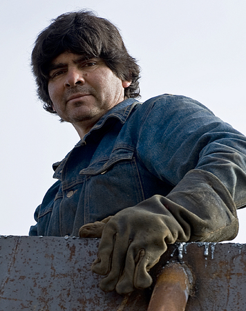 Chile : People Along the Way : Dust and Mud - Photography by Dana L. Thomas