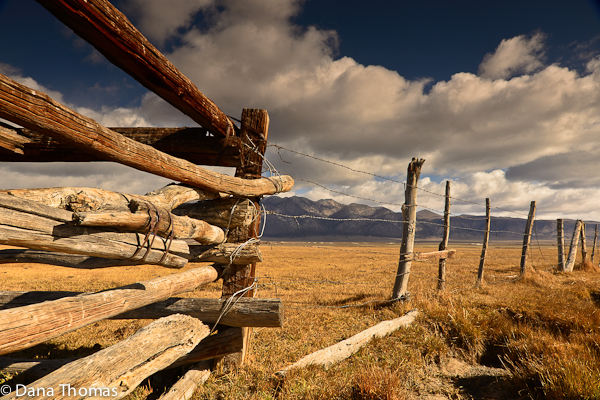 Owens Valley : Rural Landscapes : Dust and Mud - Photography by Dana L. Thomas