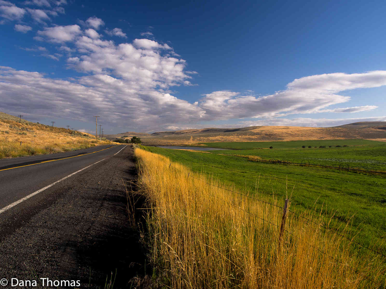 Northeastern Oregon : Rural Landscapes : Dust and Mud - Photography by Dana L. Thomas