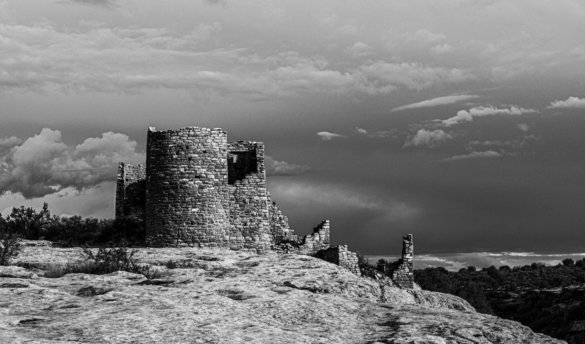 Hovenweep : Recent : Dust and Mud - Photography by Dana Thomas