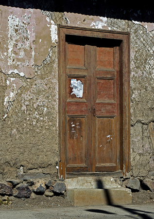 Chile : Doors : Dust and Mud - Photography by Dana L. Thomas