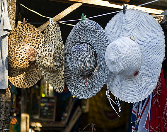 Costa Rica : Markets : Dust and Mud - Photography by Dana L. Thomas